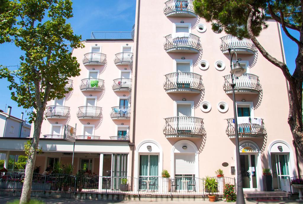 Hotel Laura تْشيزيناتيكو المظهر الخارجي الصورة